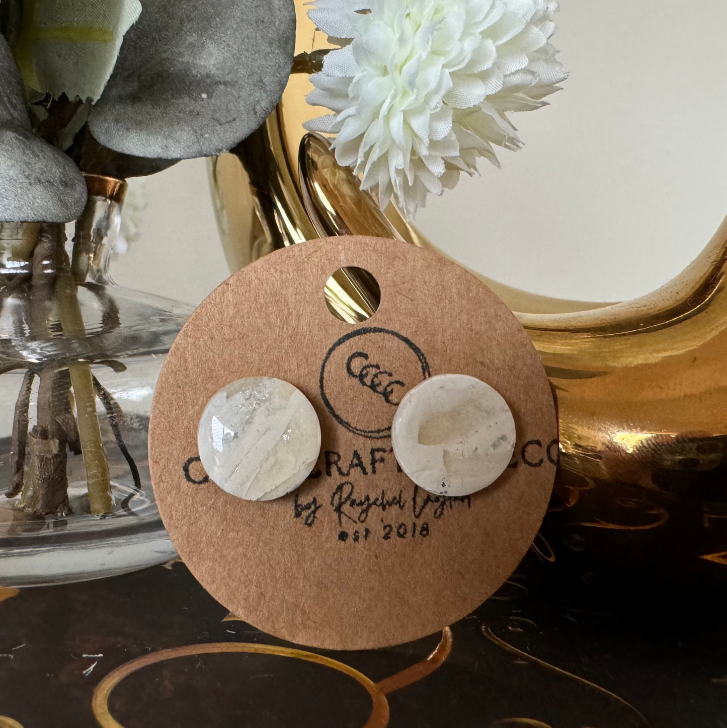 Here Comes the Bride Stud-Medium Circle